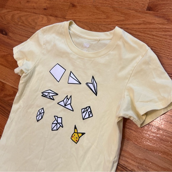 UNIQLO Pokemon UT Pikachu Origami T-shirt Yellow from Japan Rare Small - Picture 8 of 9